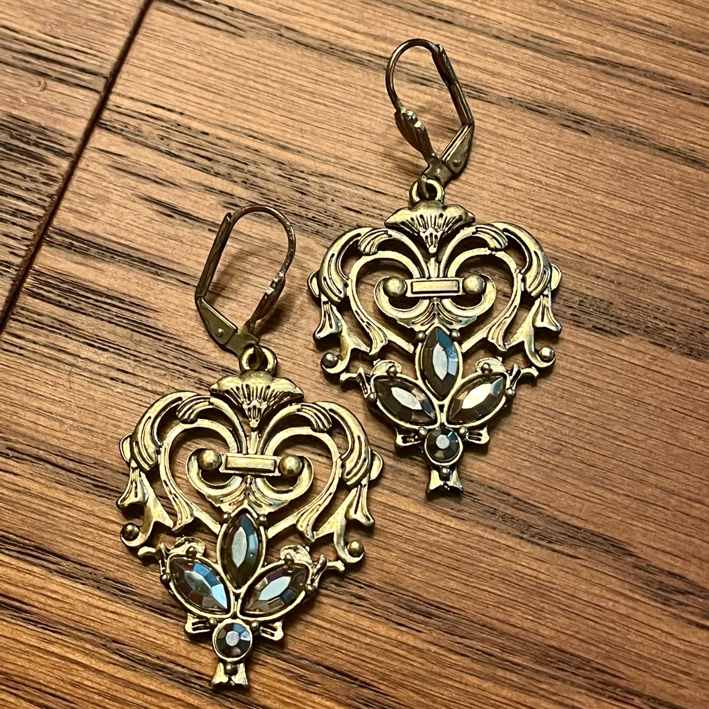 Gorgeous Vintage Style Dangle Earrings!!! Handmade!